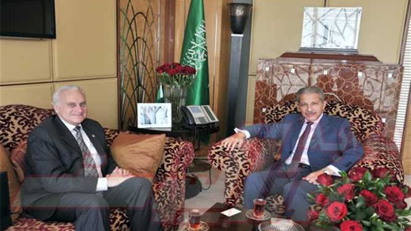 قطان يستقبل رئيس