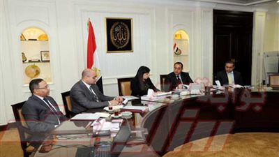 وزيرا الإسكان والاستثمار يناقشان مسودة قانون الاستثمار