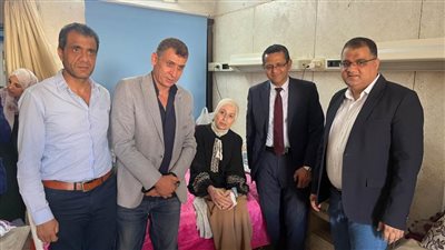 نقيب الصحفيين يزور الزميلة الجريحة رولا الدرة 