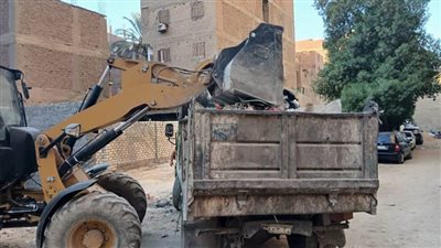 سوهاج تشن حملة مكبرة لرفع الإشغالات بمدينة ناصر