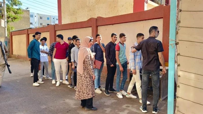 إحدى لجان الثانوية