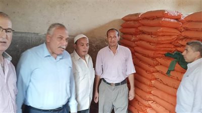 بالصور.. وكيل زراعة الغربية يفاجئ الجمعيات والمخازن بطنطا للتأكد من وجود الأسمدة