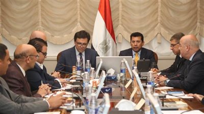 وزير الثقافة يجتمع ووزير الشباب والرياضة لبحث أطر التعاون المشترك