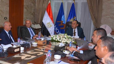  وزير قطاع الأعمال يجتمع بالأعضاء المنتدبين للشركات التابعة للقابضة للسياحة والفنادق