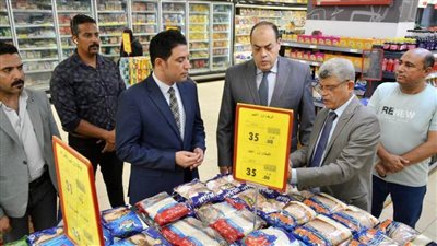 نائب محافظ سوهاج يقود حملة للرقابة على الأسواق وضبط الأسعار