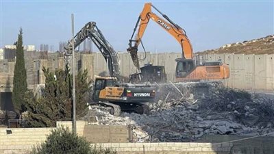 الاحتلال يجبر مقدسيا على هدم طابقين من منزله ذاتيا