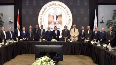    وزير الاستثمار والتجارة الخارجية: الحكومة تشهد تغيرا إيجابيا يهدف إلى دعم الاستثمار من أجل التصدير 