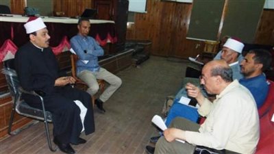 رئيس أزهر سوهاج يلتقي مديري الإدارات لبدء النادي الصيفي بالمعاهد