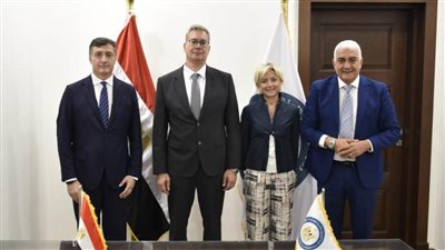 إيني الإيطالية تستعد لزيادة عدد حفاراتها في مصر وتكثيف عمليات الاستكشاف 