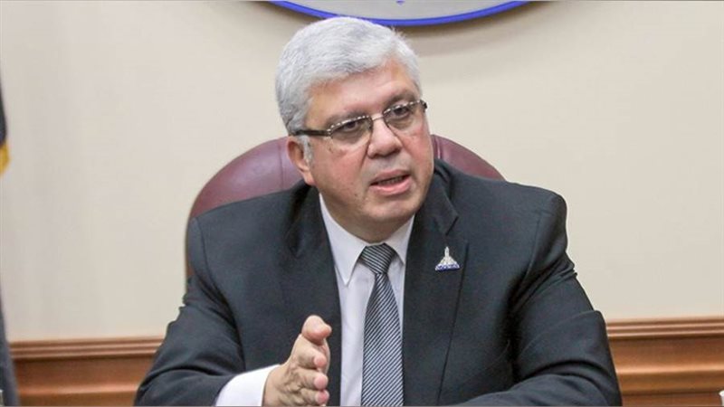 الدكتور أيمن عاشور