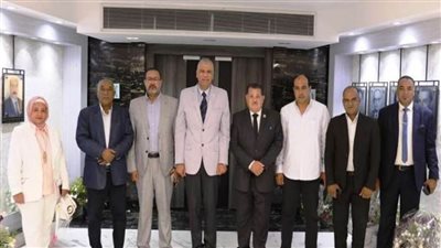 محافظ أسوان يشيد بدور أعضاء مجلسي النواب والشيوخ 