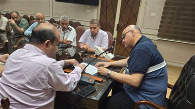 حملات مكثفة للرقابة على محطات الوقود والمواقف وغرامات للمخالفين بالقليوبية