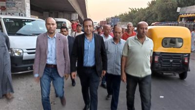 نائب البحيرة يتفقد مواقف السيارات وعددًا من السلاسل التجارية بإيتاي البارود بعد زيادة أسعار الوقود