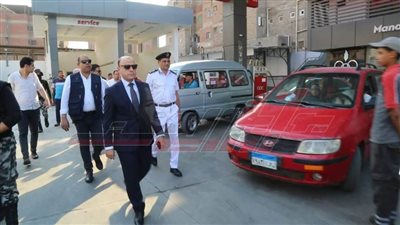 محافظ كفر الشيخ يتفقد محطات الوقود ومجمع المواقف لمتابعة تطبيق التعريفة الجديدة
