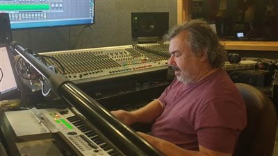 «إشارة مرور».. الموسيقار أحمد الجبالي يضع الهوية الموسيقية لمهرجان الغردقة لسينما الشباب