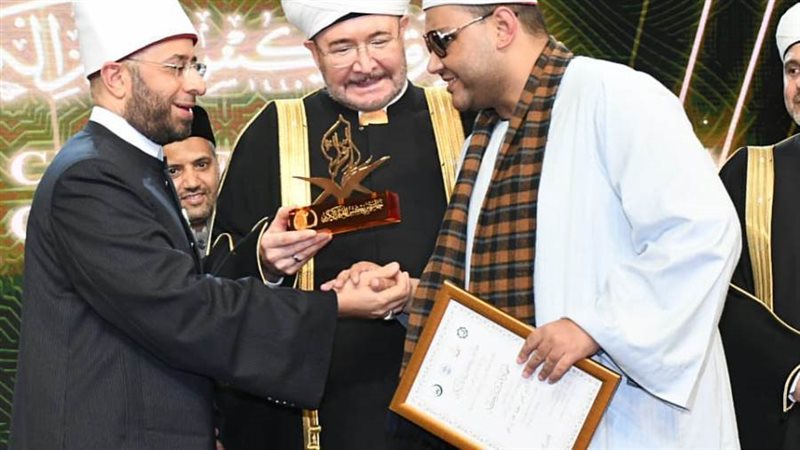 وزير الأوقاف خلال