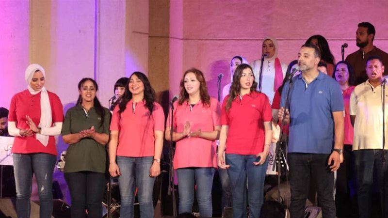 فرقة أعز الناس