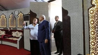 محافظ الوادى الجديد يتابع أعمال القرية التراثية والخيمة البدوية بنادي الهجن