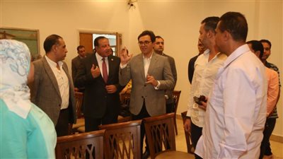 وزير الثقافة يتفقد «الأعلى للثقافة».. ويؤكد أهمية تطوير منظومة العمل