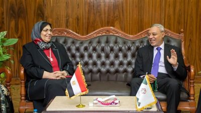 رئيس جامعة طنطا: دعم المشروعات القومية الداعمة لصحة وتمكين المرأة (صور)