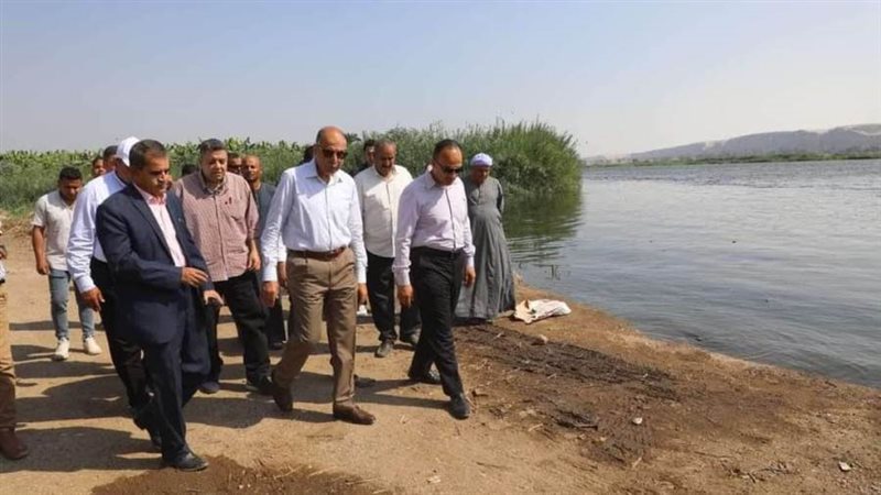 محافظ المنيا خلال