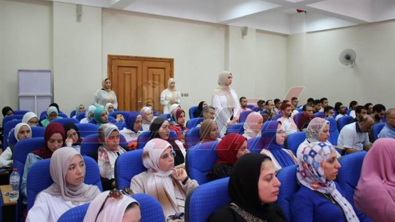 خلال الندوة