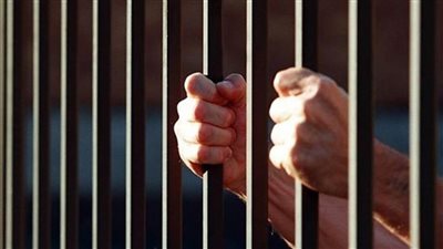 المشدد 3 سنوات للمتهم بالشروع في سرقة شخص تحت تهديد السلاح بشبرا الخيمة