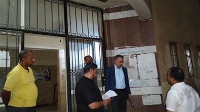 وكيل صحة سوهاج يتابع إجراءات إخلاء وتجهيز مبنى الإدارة الصحية بالمراغة 