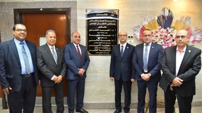 رئيس جامعة أسيوط يفتتح تطوير وحدة العلاج الخاص بمستشفى الأطفال الجامعي
