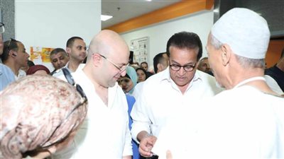 نائب رئيس الوزراء وزير الصحة يتفقد مستشفيات 