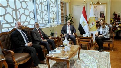 التنمية المحلية تبحث مع الرقابة المالية الاستفادة من الحلول التمويلية بالقطاع غير المصرفي بالمحافظات