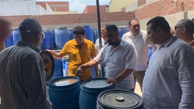 إعدام 25 طن مخللات فاسدة وغلق مصنع بدون ترخيص بالشرقية 