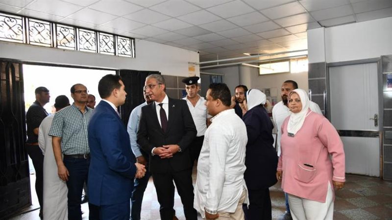 محافظ الفيوم خلال