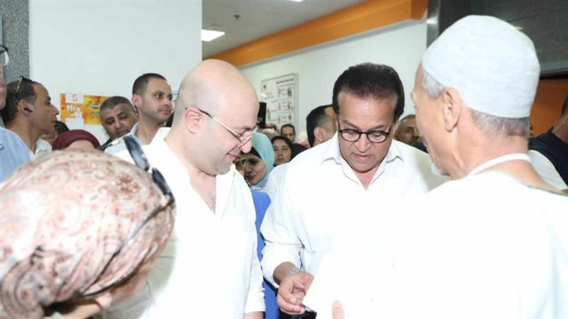 وزير الصحة فى بنى