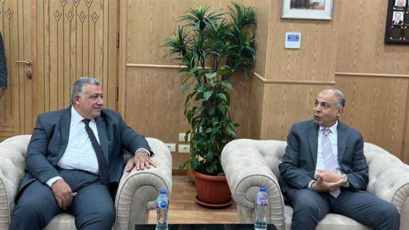 محافظ المنيا يهنئ