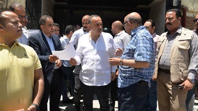 محافظ أسيوط يشهد تسليم شحنة أدوية ومستلزمات طبية كدعم للمستشفيات والقطاع الصحي بالمحافظة