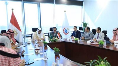 وزير الصحة يبحث تعزيز التعاون مع وزير الاستثمار السعودي