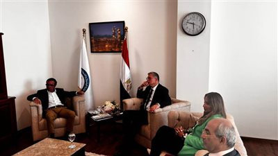 البترول تدرس إنشاء مصنع جديد للبتروكيماويات باستثمارات 7 مليارات دولار 