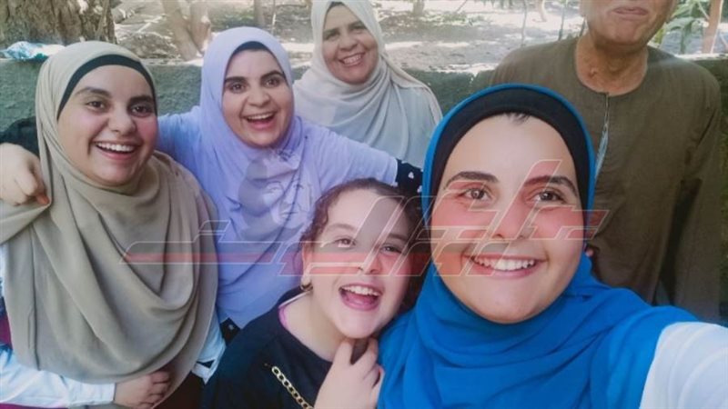 الطالبة وأسرتها