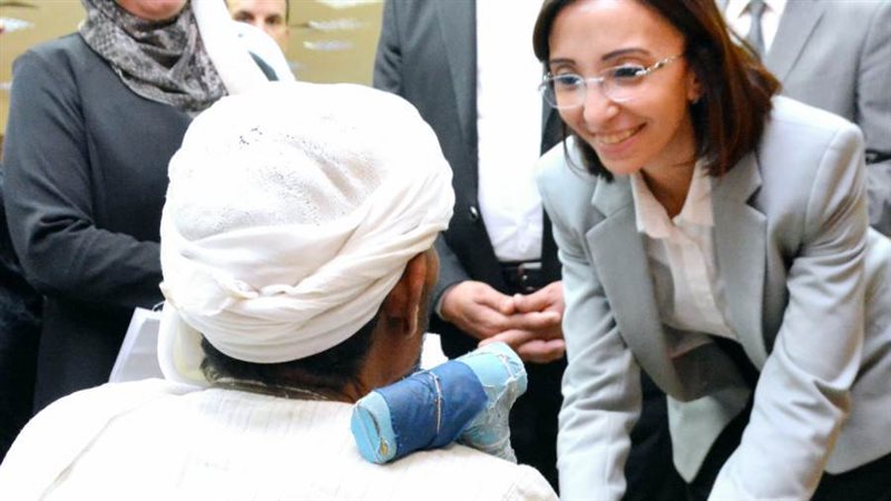 محافظ البحيرة فى