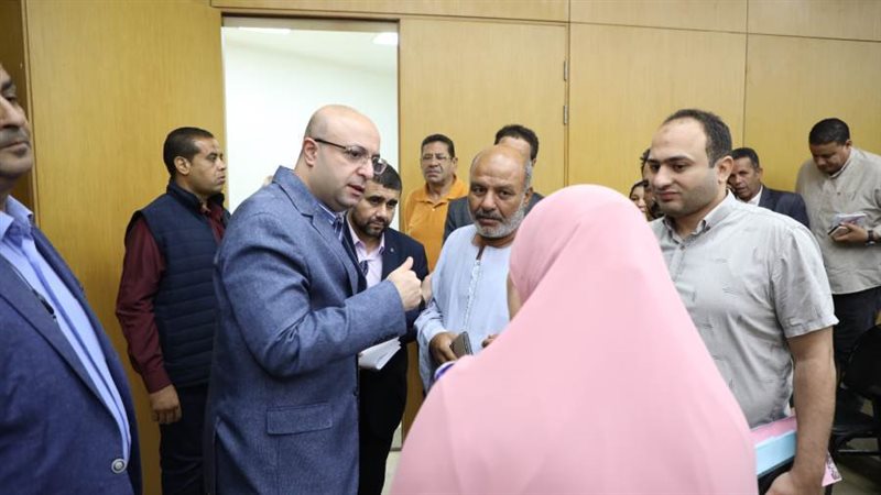 لقاء محافظ بنى سويف