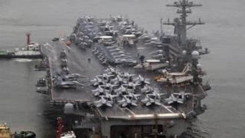 حاملة طائرات أمريكية
