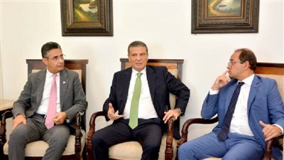 وزراء الزراعة والتموين والمالية يدرسون أسعار المحاصيل الاستراتيجية