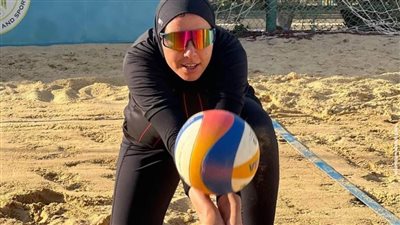 قمر: مشاركة منتخبي الطائرة رجال والشاطئية في الأولمبياد بمثابة جني ثمار موسم قاري قوي 