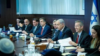 عاجل.. توزيع هواتف فضائية على وزراء الحكومة الإسرائيلية