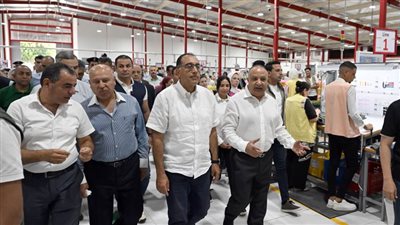 مدبولي: الحكومة تقدم مختلف صور الدعم الممكن للمستثمرين الجادين في مجال الصناعة