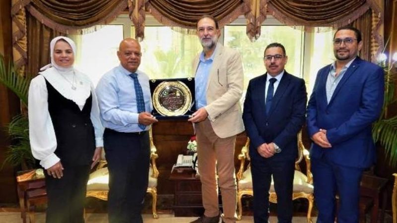 تكريم رئيس الهيئة