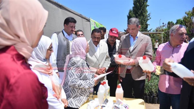 وزير الزراعة ومحافظ