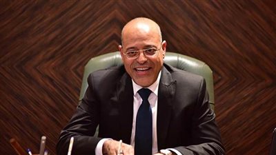 وزير العمل يعلن نقل مكتب عمل ابو النمرس إلى مقر المجلس المحلي ..ويشكر المحافظ ..