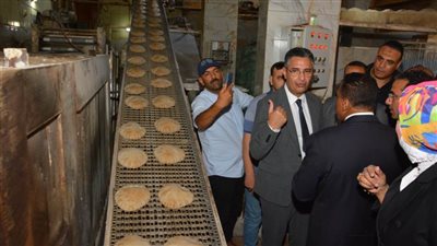 وزير التموين ومحافظ مطروح يتفقدان مركز الخدمة المطور